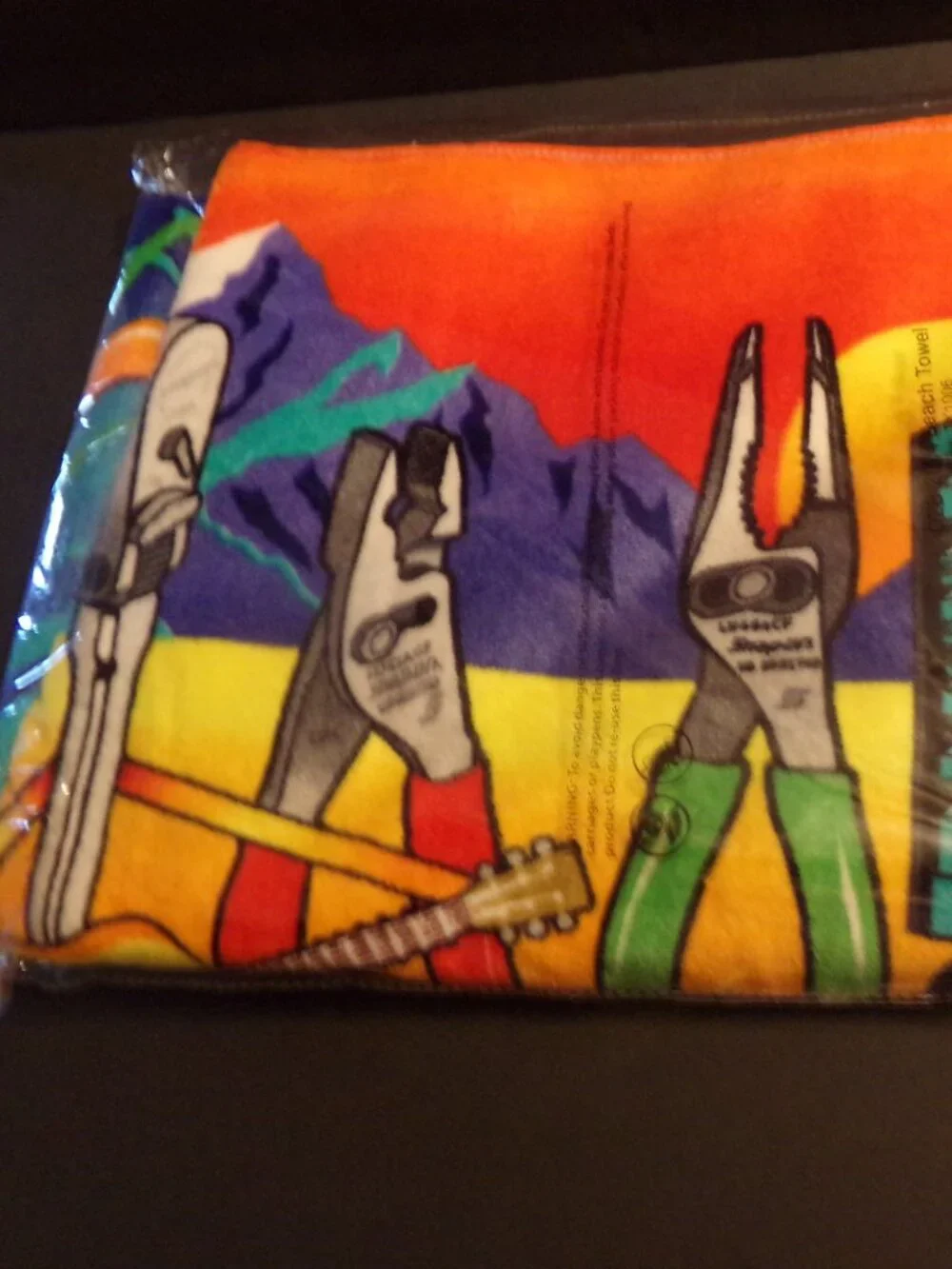 New NWT Snap-On 2024 Beach Towel Colorful Tools Campfire Collection